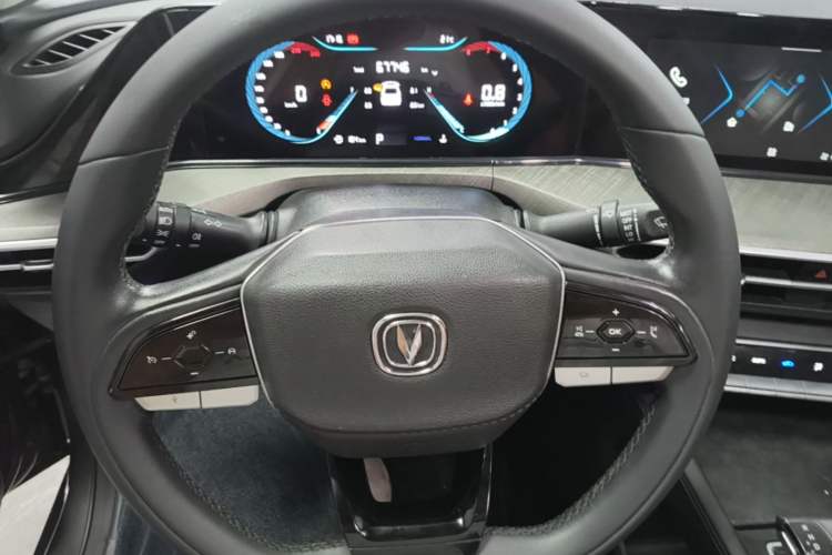 Used CHANGAN Eado 2022 PLUS Blue Whale NE 1.4T GDI DCT Prestige Edition Steering Wheel