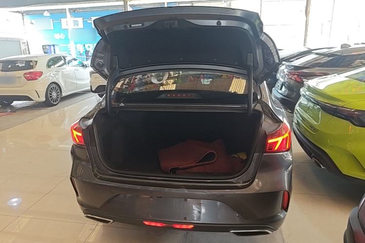 Used CHANGAN Eado 2022 PLUS Blue Whale NE 1.4T GDI DCT Flagship Edition Trunk