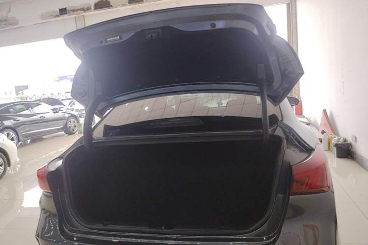 Used CHANGAN Eado 2022 PLUS Blue Whale NE 1.4T GDI DCT Prestige Edition Trunk