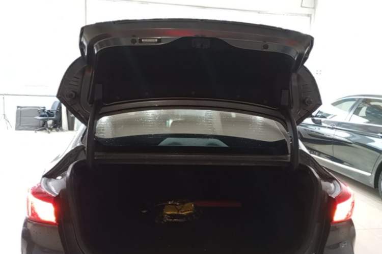 Used CHANGAN Eado 2022 PLUS Blue Whale NE 1.4T GDI DCT Prestige Edition Trunk