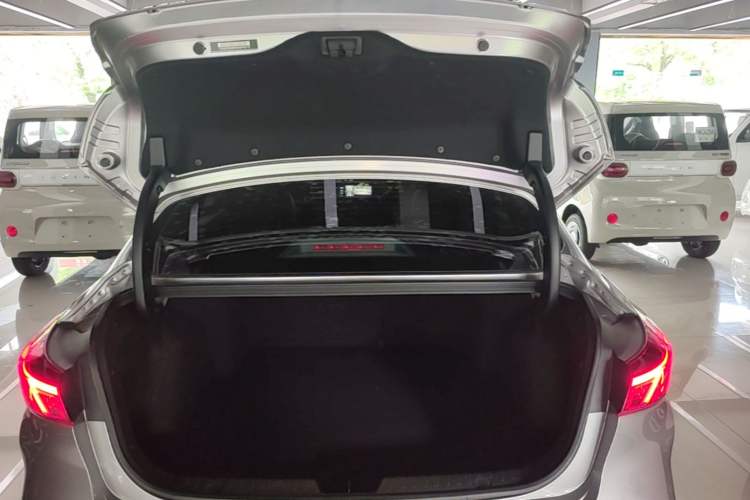 Used CHANGAN Eado 2022 PLUS Blue Whale NE 1.4T GDI DCT Prestige Edition Trunk