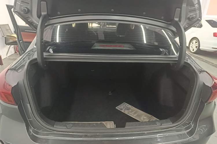 Used CHANGAN Eado 2022 PLUS Blue Whale NE 1.4T GDI DCT Prestige Edition Trunk
