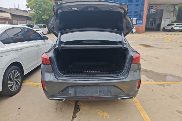 Used CHANGAN Eado 2022 PLUS 1.6L GDI Manual Luxury Model Trunk