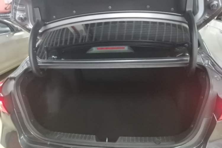 Used CHANGAN Eado 2022 PLUS Blue Whale NE 1.4T GDI DCT Prestige Edition Trunk