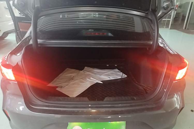 Used CHANGAN Eado 2022 PLUS Blue Whale NE 1.4T GDI DCT Flagship Edition Trunk