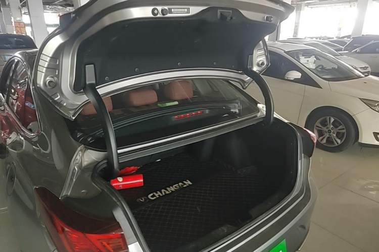 Used CHANGAN Eado 2022 PLUS Blue Whale NE 1.4T GDI DCT Prestige Edition Trunk