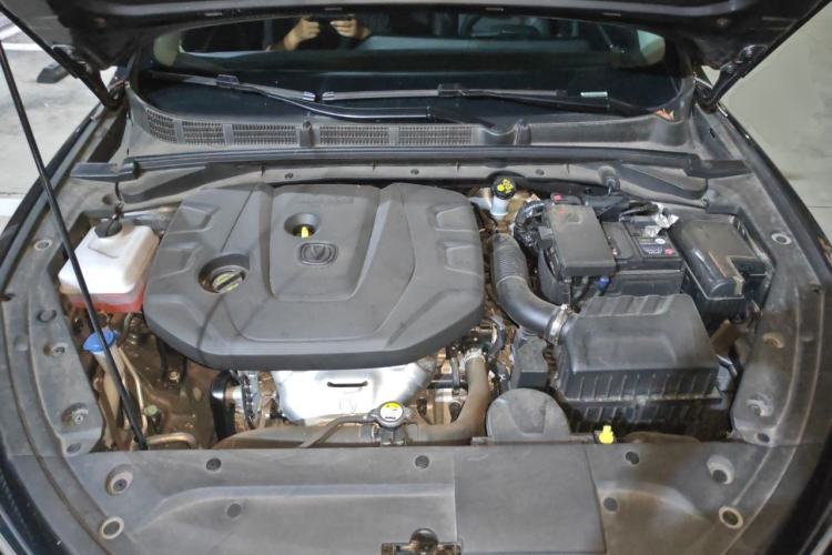 Used CHANGAN Eado 2022 PLUS 1.6L GDI Manual Luxury Model Engine Bay