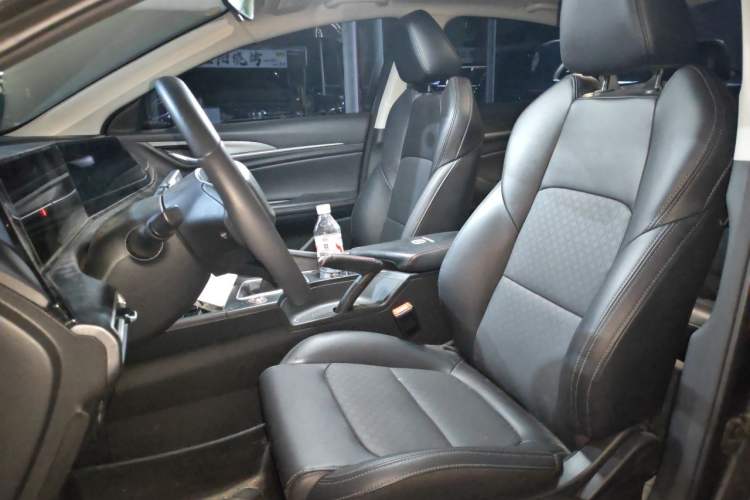 Used CHANGAN Eado 2022 PLUS 1.6L GDI Manual Luxury Model Left Front Seat