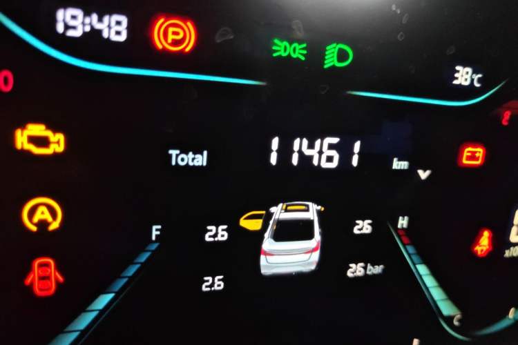 Used CHANGAN Eado 2022 PLUS 1.6L GDI Manual Luxury Model Odometer Close Up