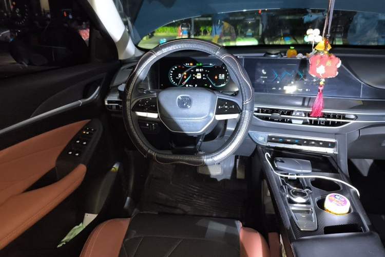 Used CHANGAN Eado 2022 PLUS Blue Whale NE 1.4T GDI DCT Prestige Edition Steering Wheel