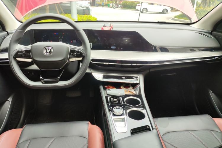 Used CHANGAN Eado 2022 PLUS Blue Whale NE 1.4T GDI DCT Prestige Edition Center Console