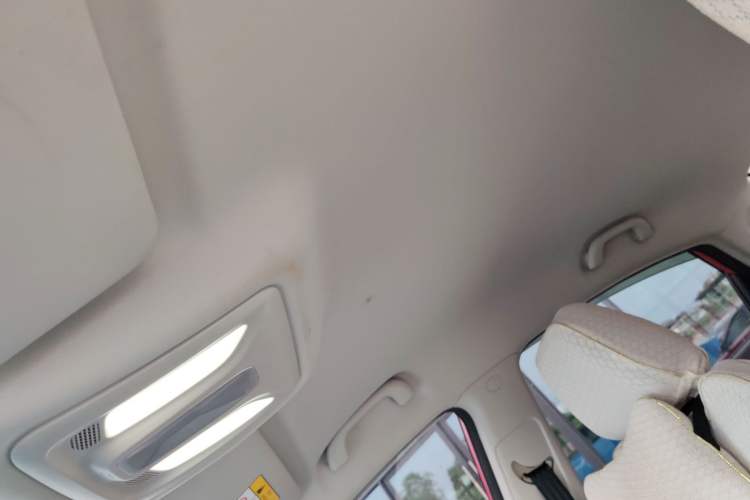 Used CHANGAN Eado 2022 PLUS 1.6L GDI CVT Elite Model Headliner