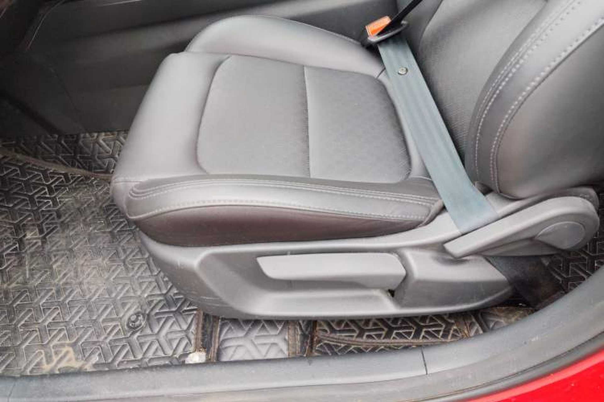 Used CHANGAN Eado 2022 PLUS 1.6L GDI CVT Elite Model Interior 10
