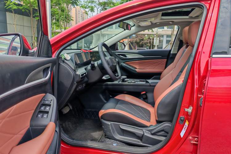 Used CHANGAN Eado 2022 PLUS Blue Whale NE 1.4T GDI DCT Prestige Edition Interior 4