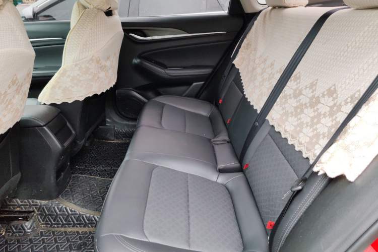 Used CHANGAN Eado 2022 PLUS 1.6L GDI CVT Elite Model Interior 4