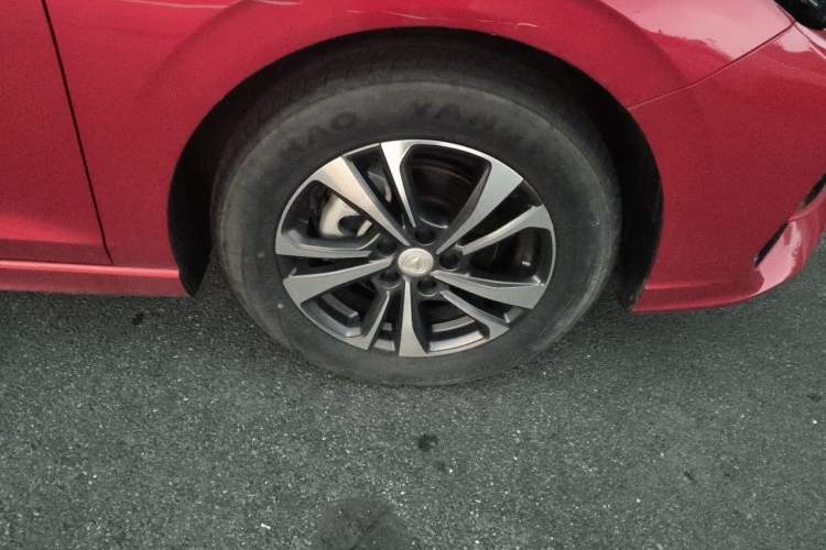 Used CHANGAN Eado 2022 PLUS Blue Whale NE 1.4T GDI DCT Prestige Edition Right Front Wheel Hub