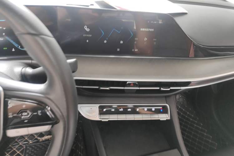 Used CHANGAN Eado 2022 PLUS Blue Whale NE 1.4T GDI DCT Prestige Edition Audio And AC Panel