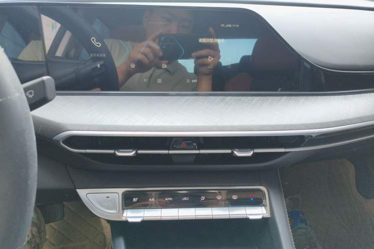 Used CHANGAN Eado 2022 PLUS Blue Whale NE 1.4T GDI DCT Prestige Edition Audio And AC Panel