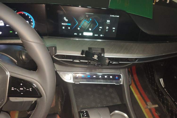 Used CHANGAN Eado 2022 PLUS Blue Whale NE 1.4T GDI DCT Prestige Edition Audio And AC Panel
