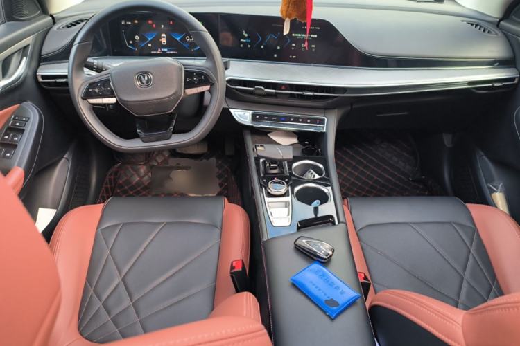 Used CHANGAN Eado 2022 PLUS Blue Whale NE 1.4T GDI DCT Flagship Edition Center Console