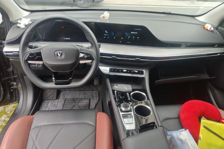 Used CHANGAN Eado 2022 PLUS Blue Whale NE 1.4T GDI DCT Flagship Edition Center Console