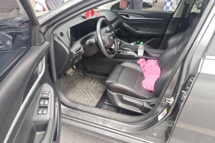 Used CHANGAN Eado 2022 PLUS 1.6L GDI CVT Luxury Model Driver Seat