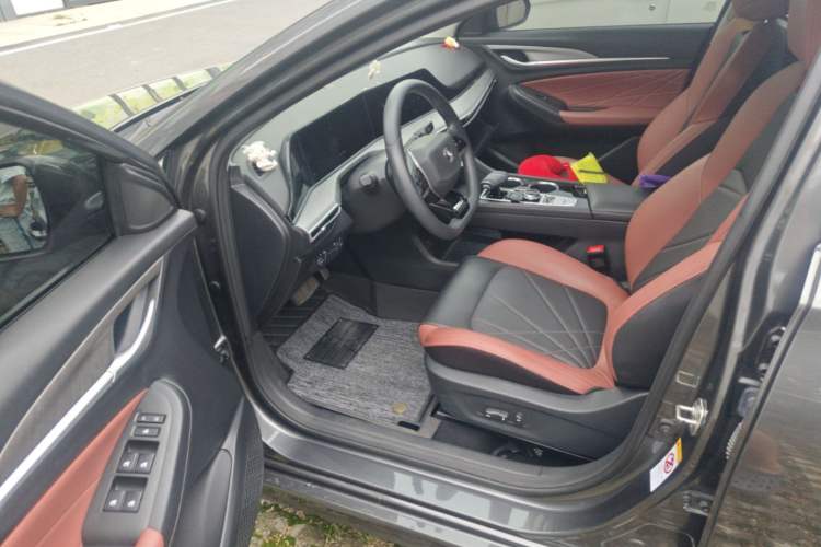 Used CHANGAN Eado 2022 PLUS Blue Whale NE 1.4T GDI DCT Flagship Edition Driver Seat
