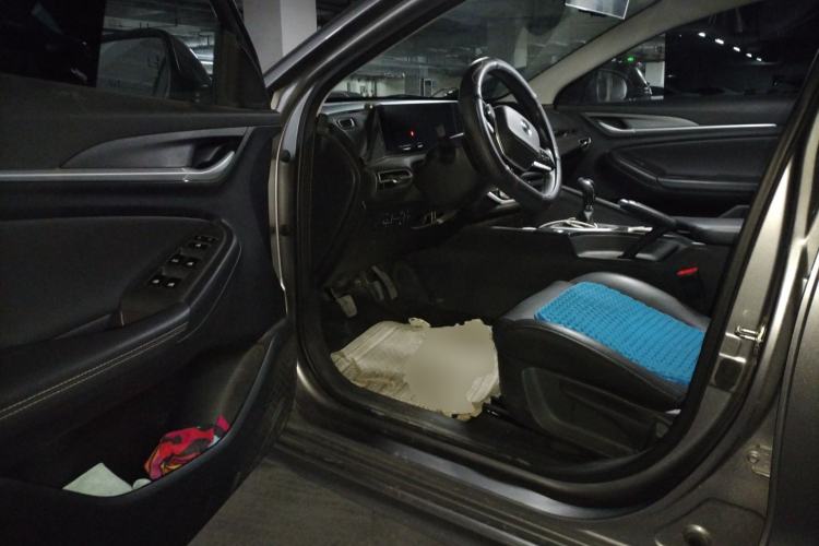 Used CHANGAN Eado 2022 PLUS 1.6L GDI Manual Elite Model Driver Seat