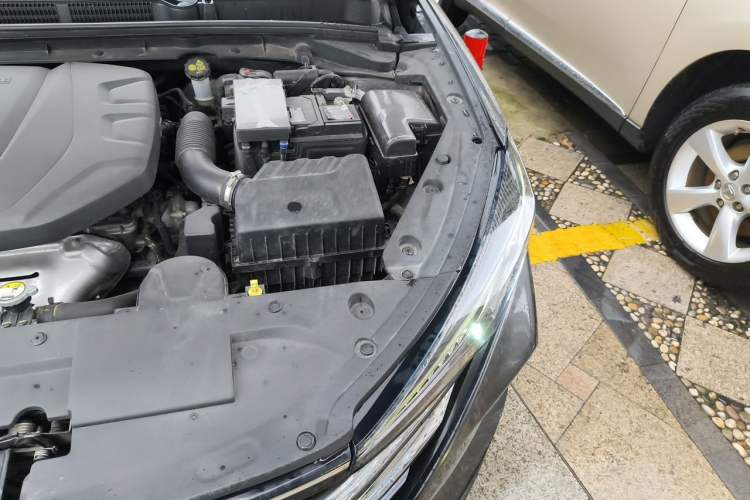 Used CHANGAN Eado 2022 PLUS 1.6L GDI CVT Luxury Model Engine Bay Left