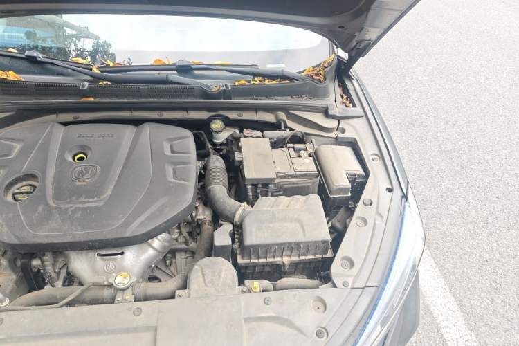 Used CHANGAN Eado 2022 PLUS 1.6L GDI CVT Luxury Model Engine Bay Left