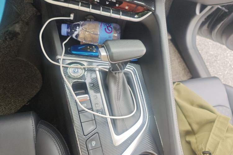 Used CHANGAN Eado 2022 PLUS 1.6L GDI CVT Luxury Model Gear Lever
