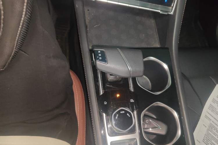 Used CHANGAN Eado 2022 PLUS Blue Whale NE 1.4T GDI DCT Prestige Edition Gear Lever