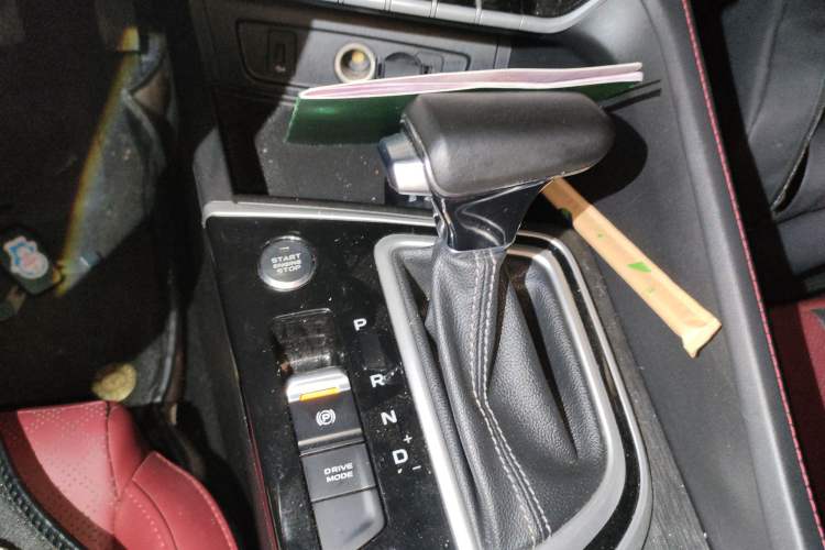 Used CHANGAN Eado 2022 PLUS Blue Whale NE 1.4T GDI DCT Prestige Edition Gear Lever