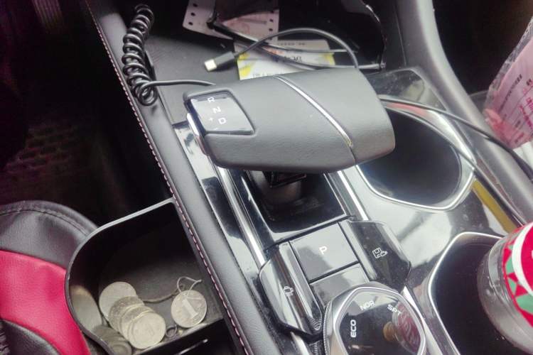Used CHANGAN Eado 2022 PLUS Blue Whale NE 1.4T GDI DCT Prestige Edition Gear Lever