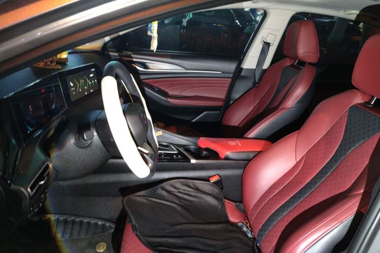 Used CHANGAN Eado 2022 PLUS Blue Whale NE 1.4T GDI DCT Prestige Edition Left Front Seat