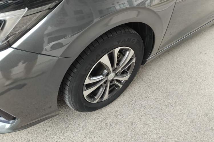 Used CHANGAN Eado 2022 PLUS Blue Whale NE 1.4T GDI DCT Prestige Edition Left Front Wheel Hub