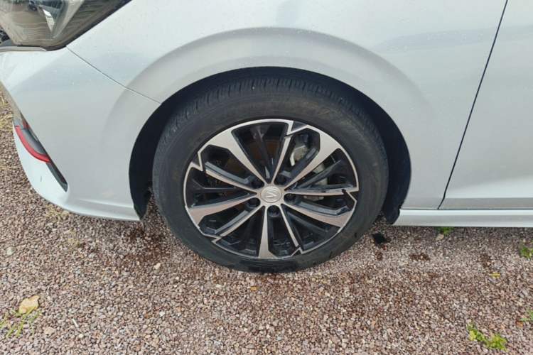 Used CHANGAN Eado 2022 PLUS Blue Whale NE 1.4T GDI DCT Flagship Edition Left Front Wheel Hub