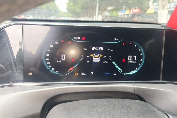 Used CHANGAN Eado 2022 PLUS 1.6L GDI CVT Luxury Model Odometer Close Up