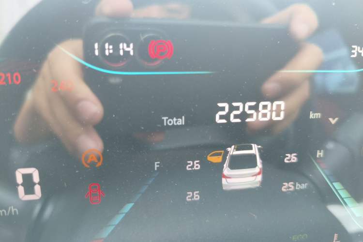 Used CHANGAN Eado 2022 PLUS Blue Whale NE 1.4T GDI DCT Prestige Edition Odometer Close Up
