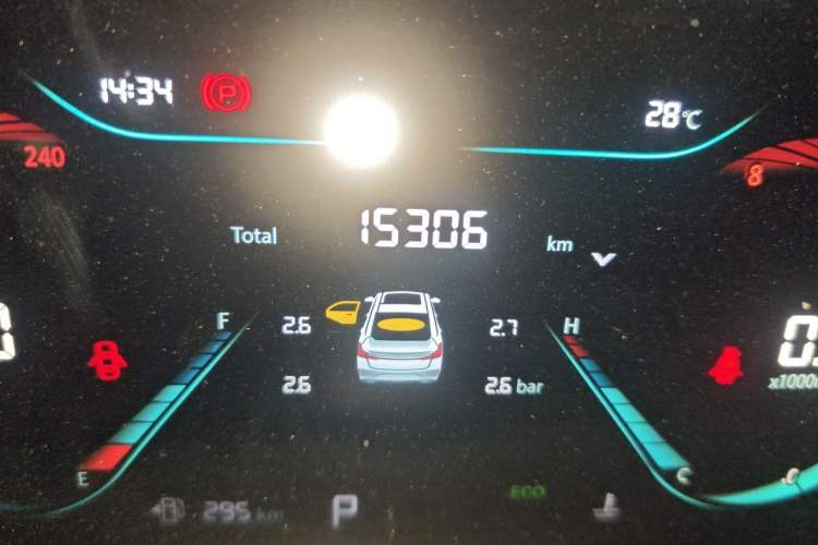 Used CHANGAN Eado 2022 PLUS Blue Whale NE 1.4T GDI DCT Prestige Edition Odometer Close Up