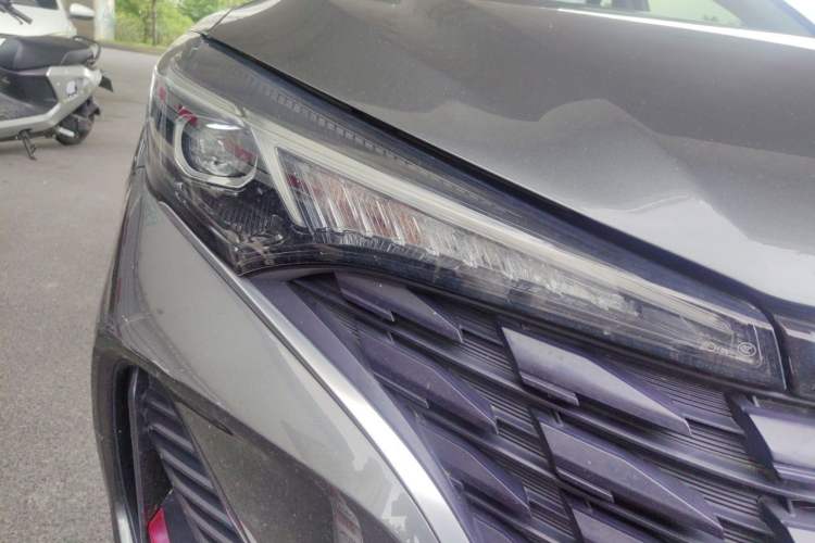 Used CHANGAN Eado 2022 PLUS Blue Whale NE 1.4T GDI DCT Prestige Edition Right Front Headlight