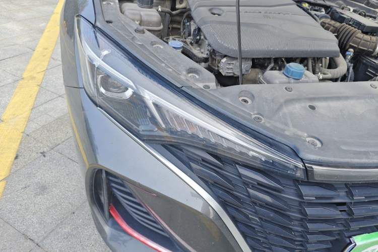 Used CHANGAN Eado 2022 PLUS Blue Whale NE 1.4T GDI DCT Prestige Edition Right Front Headlight