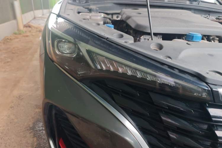 Used CHANGAN Eado 2022 PLUS Blue Whale NE 1.4T GDI DCT Flagship Edition Right Front Headlight