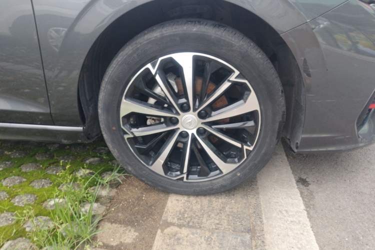 Used CHANGAN Eado 2022 PLUS Blue Whale NE 1.4T GDI DCT Flagship Edition Right Front Wheel Hub
