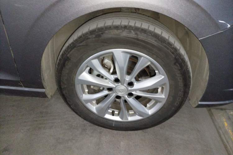 Used CHANGAN Eado 2022 PLUS 1.6L GDI Manual Elite Model Right Front Wheel Hub