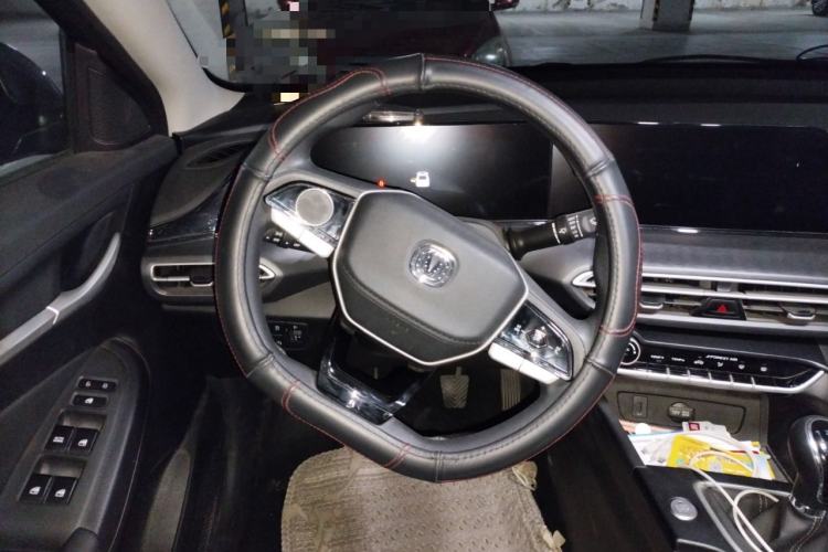 Used CHANGAN Eado 2022 PLUS 1.6L GDI Manual Elite Model Steering Wheel