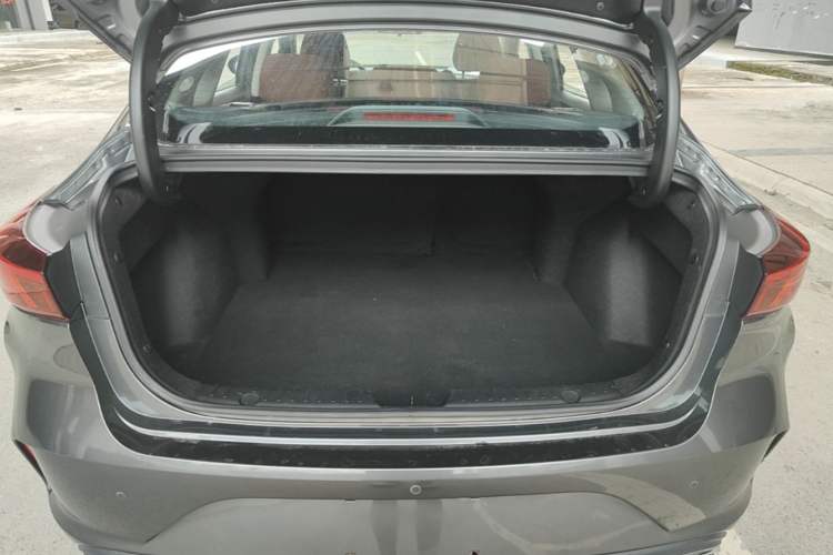 Used CHANGAN Eado 2022 PLUS Blue Whale NE 1.4T GDI DCT Prestige Edition Trunk