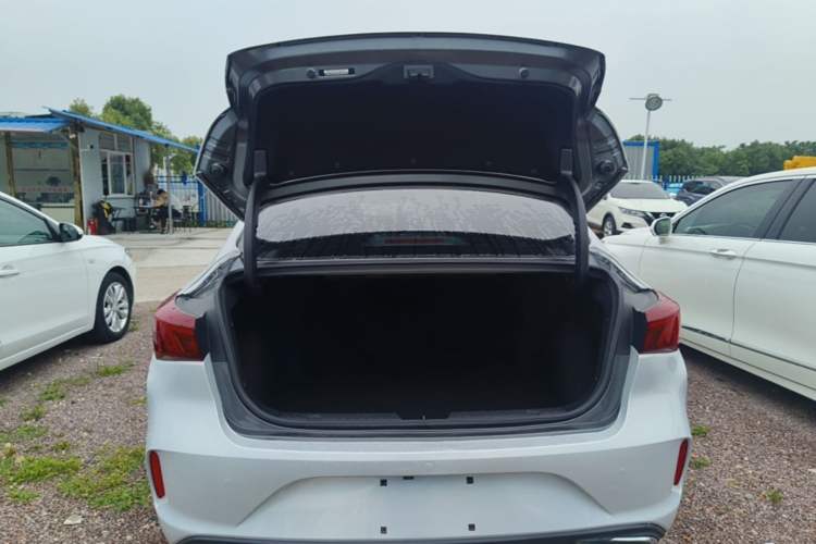 Used CHANGAN Eado 2022 PLUS Blue Whale NE 1.4T GDI DCT Flagship Edition Trunk