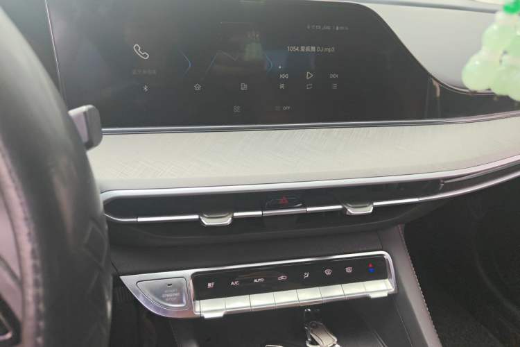 Used CHANGAN Eado 2022 PLUS Blue Whale NE 1.4T GDI DCT Prestige Edition Audio And AC Panel