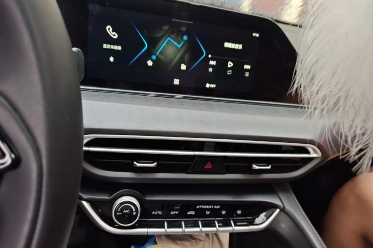 Used CHANGAN Eado 2022 PLUS 1.6L GDI CVT Luxury Model Audio And AC Panel